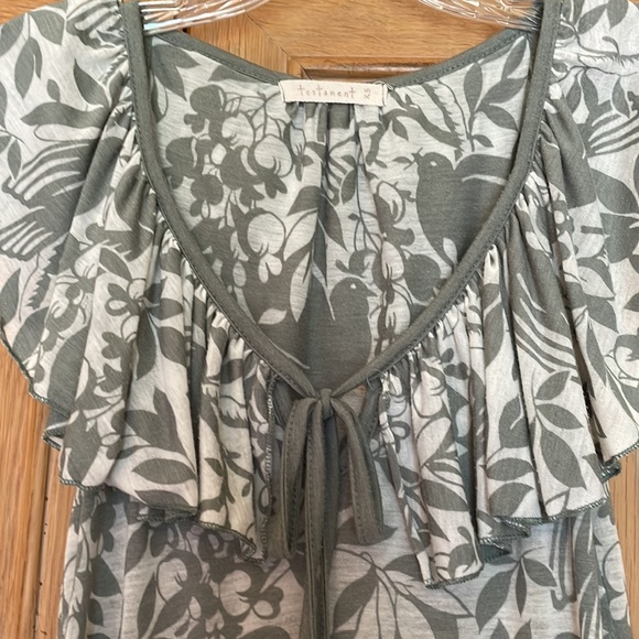 Top - Picture 3 of 4